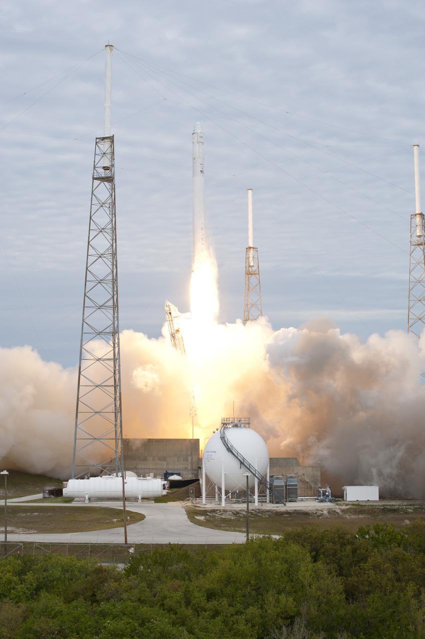 CAPE CANAVERAL, Fla. -- A Space Exploration Technologies, or SpaceX, Falcon 9 rocket lifts off Space Launch Complex 40 on Cape Canaveral Air Force Station in Florida at 10:10 a.m. EST, carrying a Dragon capsule filled with cargo. The SpaceX Dragon capsule is making its third trip to the International Space Station, following a demonstration flight in May 2012 and the first resupply mission in October 2012. The SpaceX-2 mission is the second of 12 SpaceX flights contracted by NASA to resupply the orbiting laboratory. For more information, visit http:__www.nasa.gov_mission_pages_station_structure_launch_spacex2-feature.html Photo credit: NASA_Tony Gray and Robert Murray