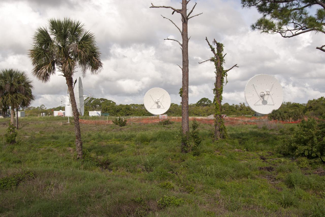CAPE CANAVERAL, Fla. – At NASA’s Kennedy Space Center in Florida, construction is almost complete on the Antenna Test Bed Array for the Ka-Band Objects Observation and Monitoring, or Ka-BOOM, system. The Ka-BOOM project is one of the final steps in developing the techniques to build a high power, high resolution radar system capable of becoming a Near Earth Object Early Warning System. While also capable of space communication and radio science experiments, developing radar applications is the primary focus of the arrays. The 40-foot-diameter dish antenna arrays are near the former Vertical Processing Facility, which has been demolished. Photo credit: NASA_Charisse Nahser