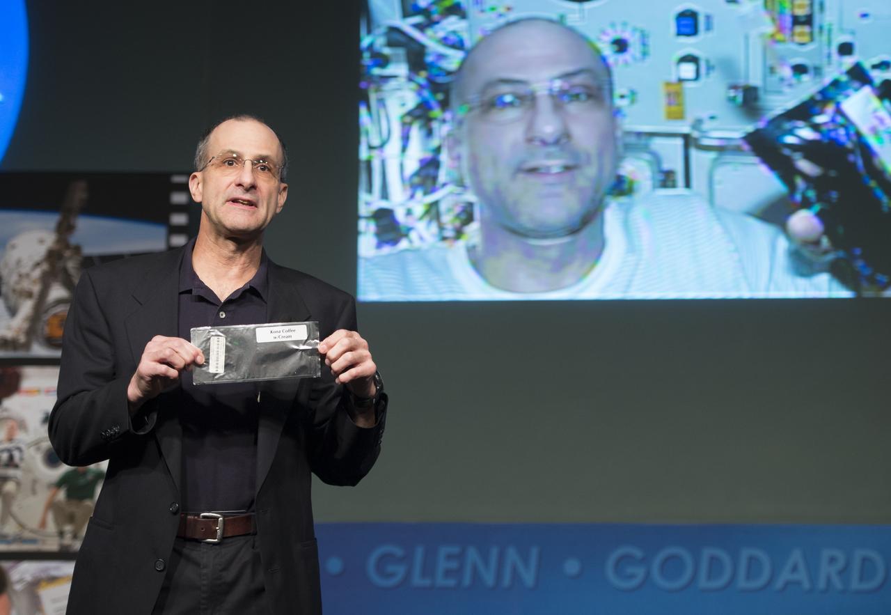 NASA Astronaut Don Pettit, speaks about his experience onboard the International Space Station at a NASA Social exploring science on the ISS at NASA Headquarters, Wednesday, Feb. 20, 2013 in Washington. Photo Credit: (NASA/Carla Cioffi)