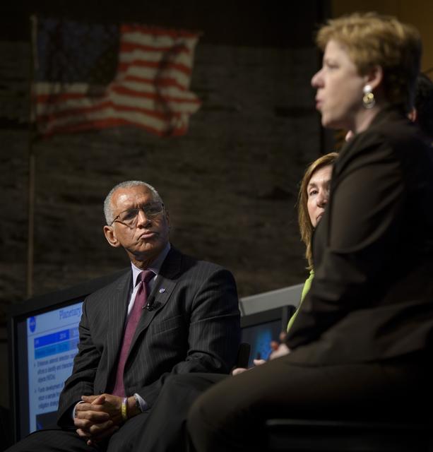 NASA image: NASA Fiscal Year 2014 Budget All Hands