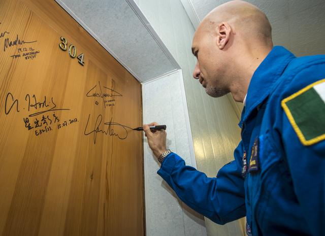 NASA image: Expedition 36 Preflight