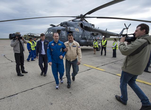 NASA image: Expedition 36 Soyuz TMA-08M Landing