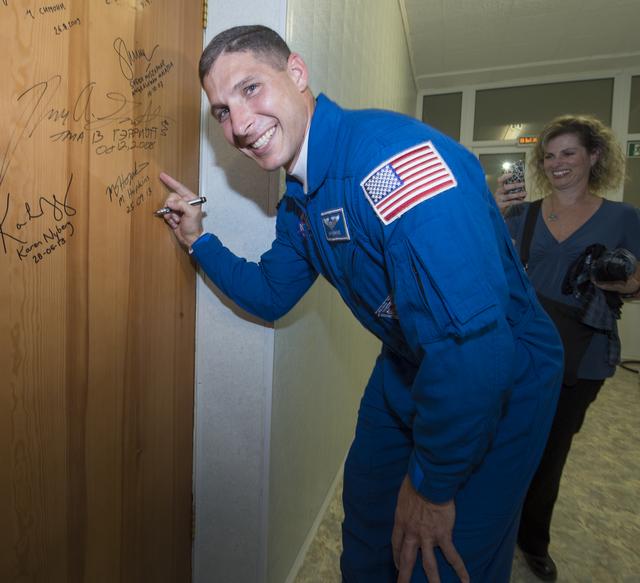 NASA image: Expedition 37 Door Signing