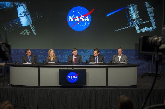 NASA image: COTS Initiative Panel Discussion