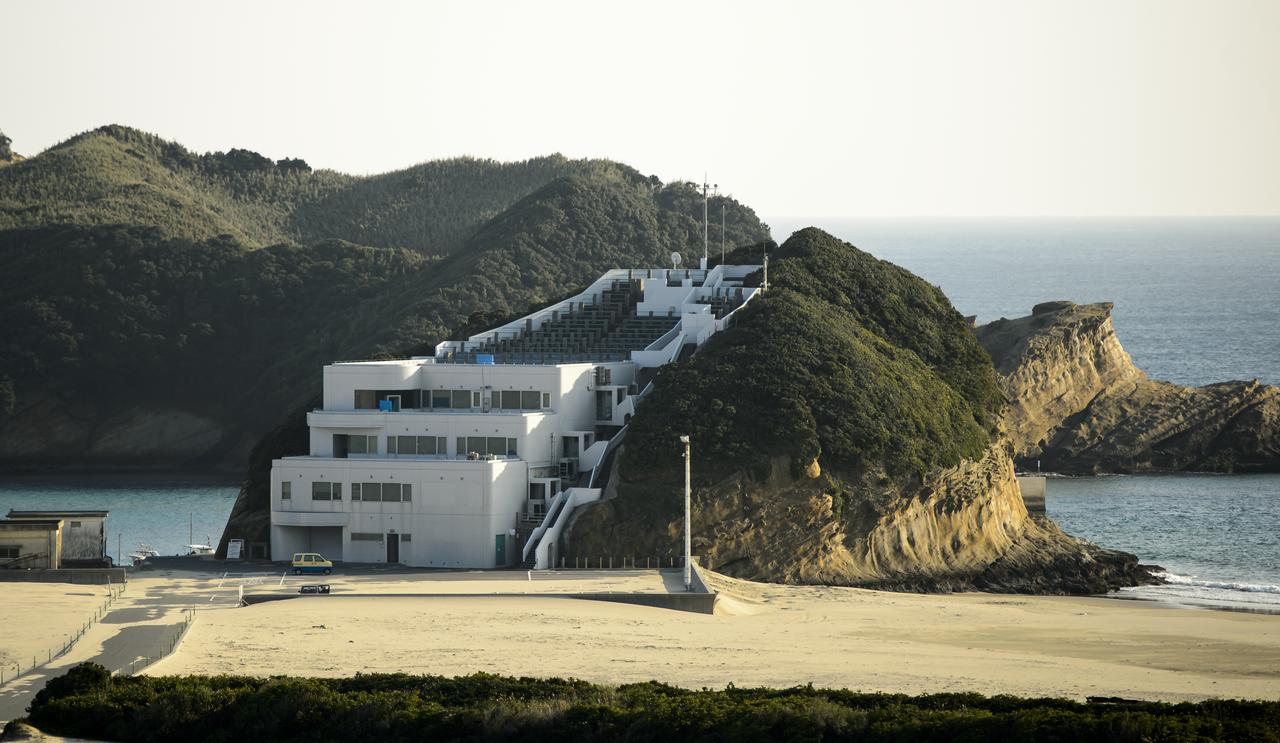 The Takesaki Observation Center is seen at the Japan Aerospace Exploration Agency’s (JAXA) Tanegashima Space Center (TNSC) a week ahead of the planned launch of an H-IIA rocket carrying the Global Precipitation Measurement (GPM) Core Observatory, Friday, Feb. 21, 2014, Tanegashima Island, Japan. The NASA-JAXA GPM spacecraft will collect information that unifies data from an international network of existing and future satellites to map global rainfall and snowfall every three hours. Photo Credit: (NASA/Bill Ingalls)