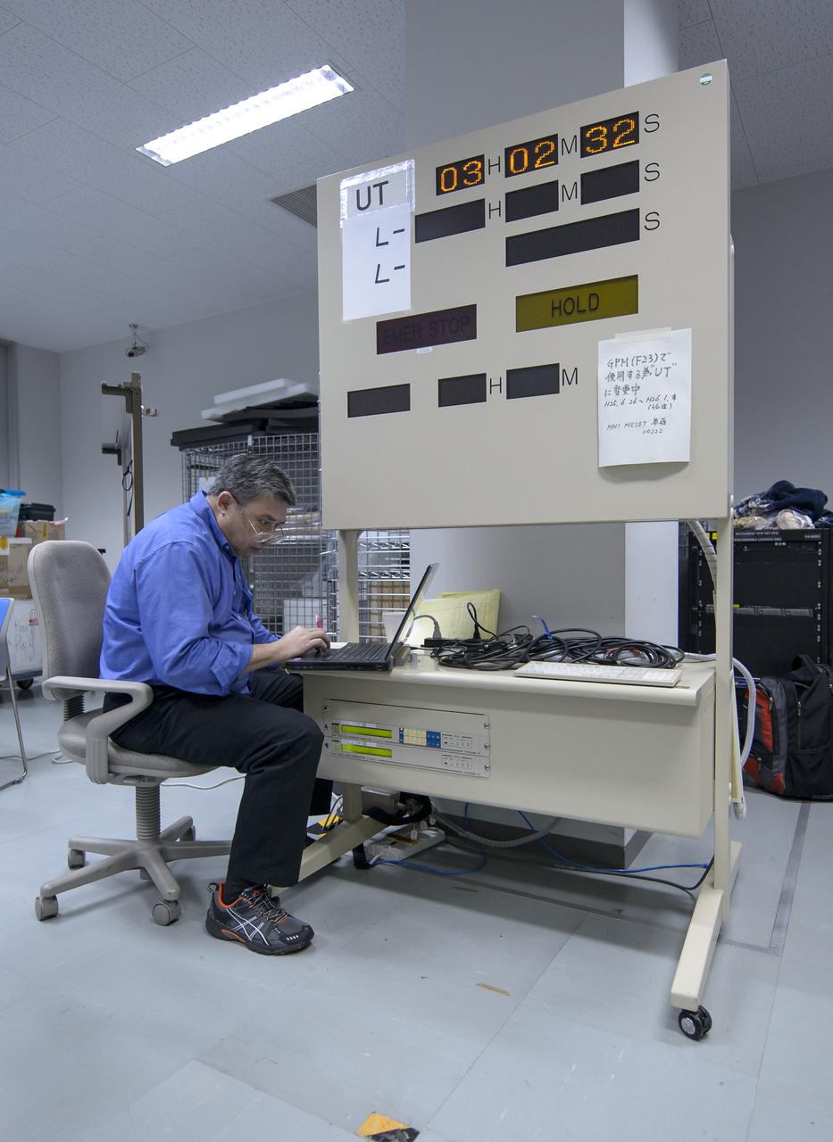 Clyde Woodall, NASA GPM launch services, is seen during the all-day launch simulation for the Global Precipitation Measurement (GPM) Core Observatory at the Spacecraft Test and Assembly Building 2 (STA2), Saturday, Feb. 22, 2014, Tanegashima Space Center (TNSC), Tanegashima Island, Japan. Japan Aerospace Exploration Agency (JAXA) plans to launch an H-IIA rocket carrying the GPM Core Observatory on Feb. 28, 2014. The NASA-JAXA GPM spacecraft will collect information that unifies data from an international network of existing and future satellites to map global rainfall and snowfall every three hours. Photo Credit: (NASA/Bill Ingalls)