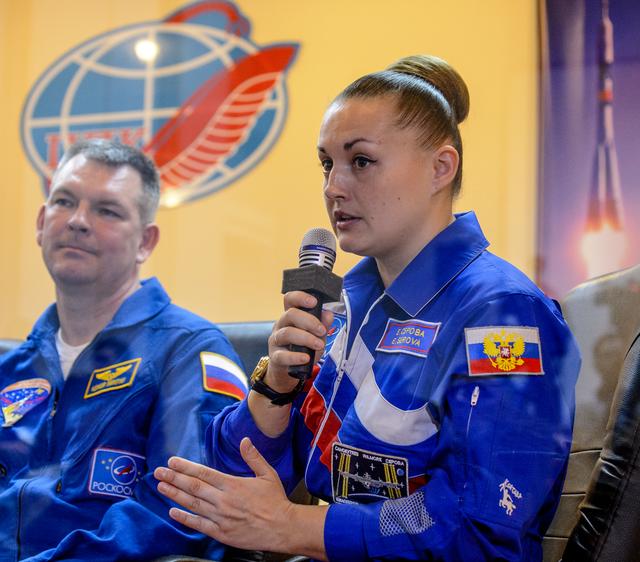 NASA image: Expedition 39 Press Conference 