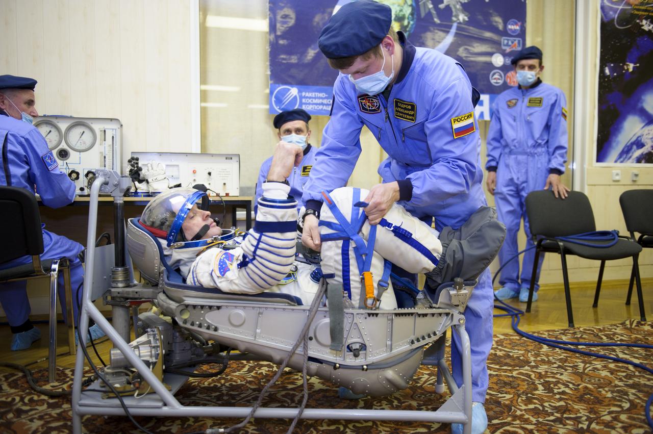 Expedition 39 Flight Engineer Steve Swanson of NASA has his Russian Sokol suit pressure checked in preparation for his launch onboard the Soyuz TMA-12M spacecraft on Tuesday, March 25, 2014 at the Baikonur Cosmodrome in Kazakhstan. The Soyuz spacecraft with Swanson, Expedition 39 Soyuz Commander Alexander Skvortsov of the Russian Federal Space Agency, Roscosmos, and Flight Engineer Oleg Artemyev of Roscosmos is scheduled to launch at 3:17 a.m. Kazakhstan time on Wednesday, March 26. (NASA/GCTC/Irina Peshkova)