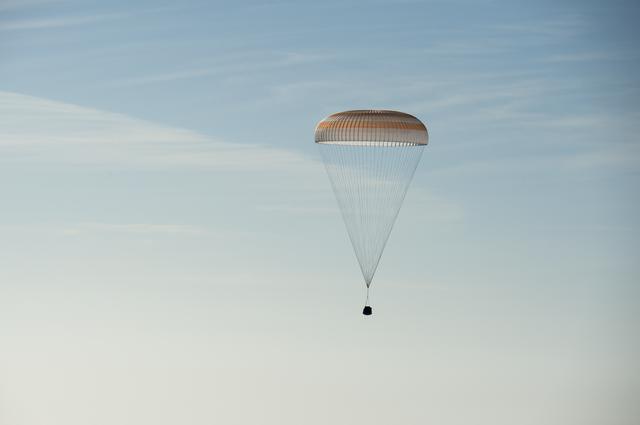 NASA image: Expedition 39 Soyuz TMA-11M Landing