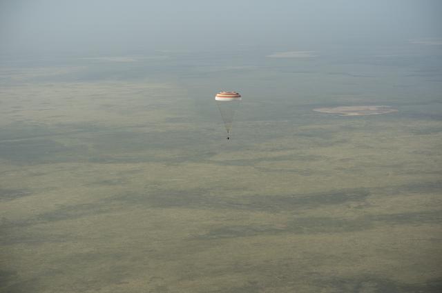 NASA image: Expedition 39 Soyuz TMA-11M Landing