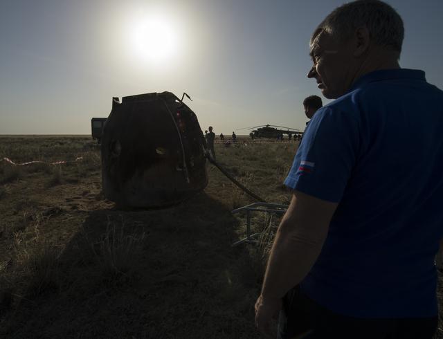 NASA image: Expedition 39 Soyuz TMA-11M Landing