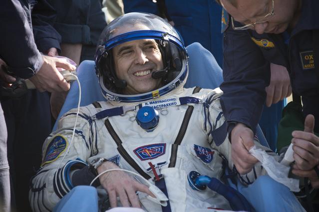 Expedition 39 Soyuz TMA-11M Landing