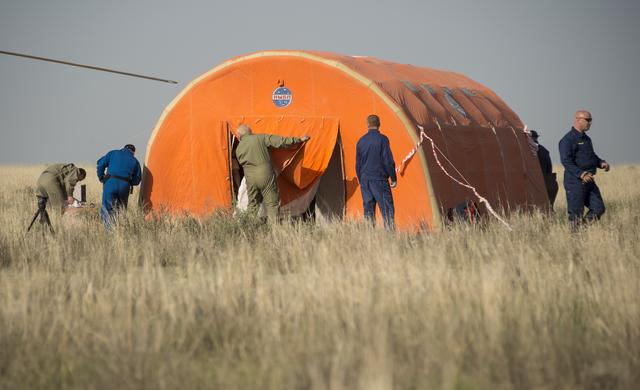 NASA image: Expedition 39 Soyuz TMA-11M Landing