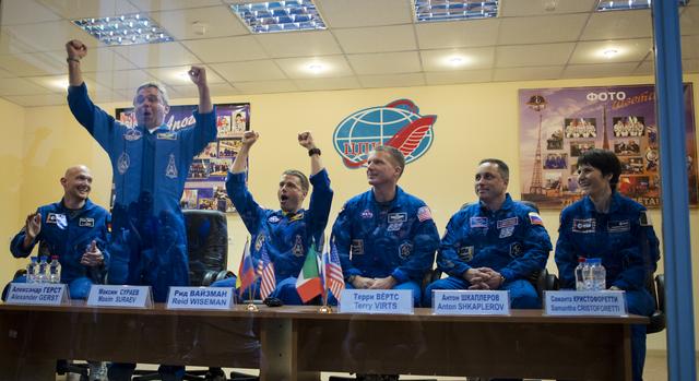 NASA image: Expedition 40 Press Conference