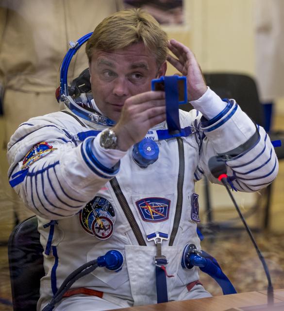 NASA image: Expedition 40 Preflight