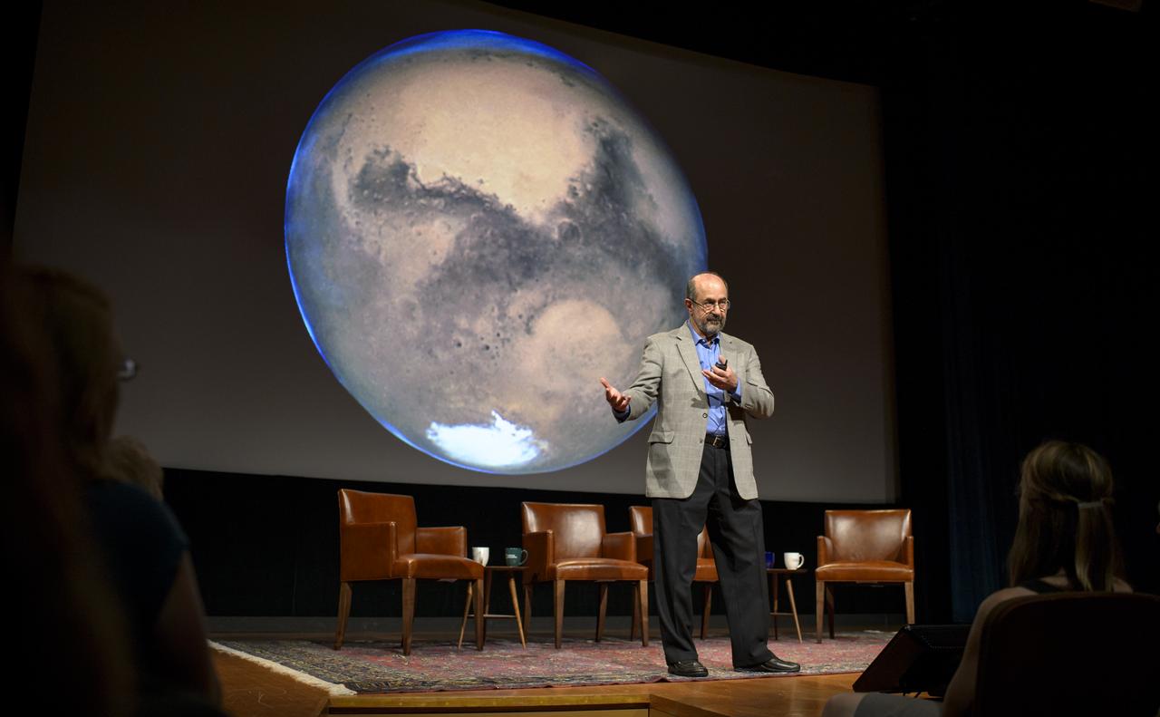 Marc Kaufman, space news writer, National Geographic and The Washington Post, and author of the new National Geographic book “Mars Up Close”, kicks off a panel discussion of Mars experts involved in current Mars exploration, Tuesday, August 5, 2014, at the National Geographic Society headquarters in Washington. The panelist shared what we’ve learned from Curiosity and the other Mars rovers surveying the red planet.  Photo Credit: (NASA/Bill Ingalls)