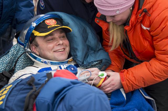 NASA image: Expedition 41 Soyuz TMA-13M Landing