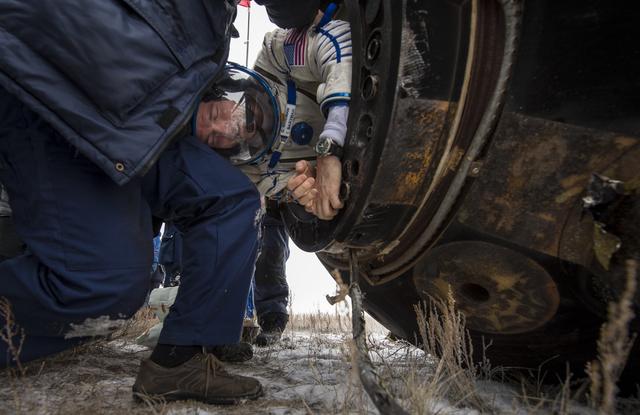 NASA image: Expedition 41 Soyuz TMA-13M Landing