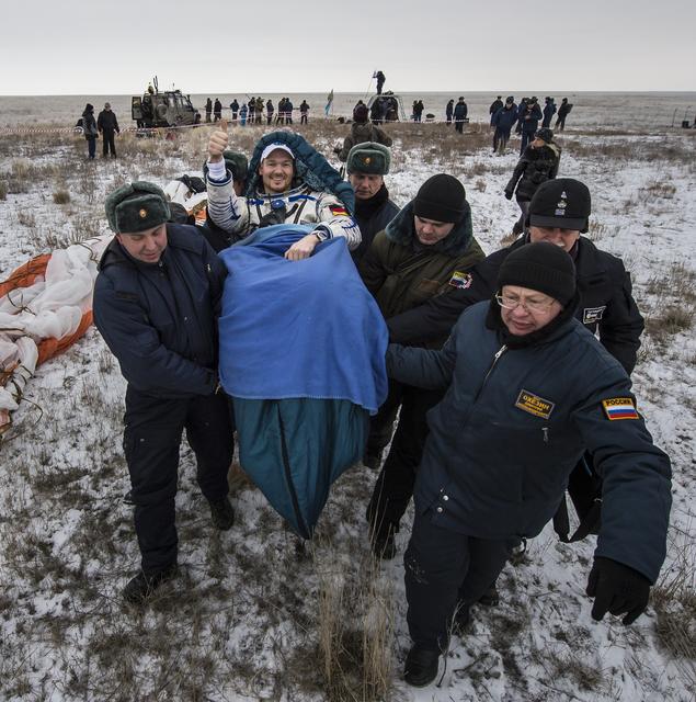 Expedition 41 Soyuz TMA-13M Landing