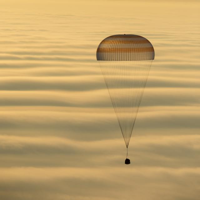 NASA image: Expedition 42 Soyuz TMA-14M Landing