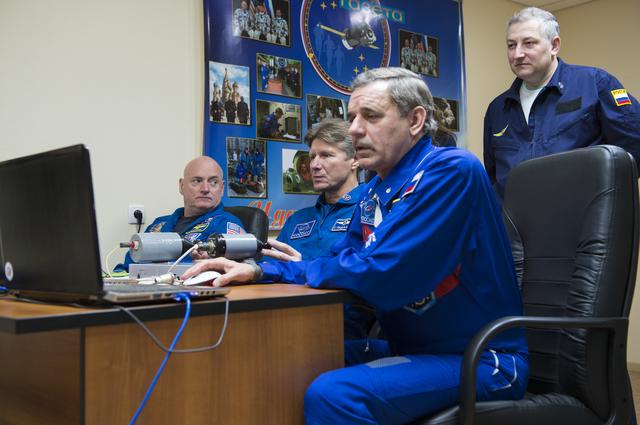 NASA image: Expedition 43 Media Day