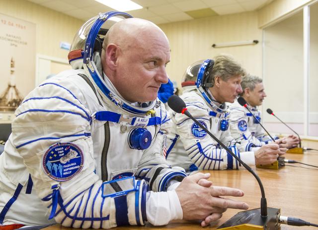 NASA image: Expedition 43 Preflight