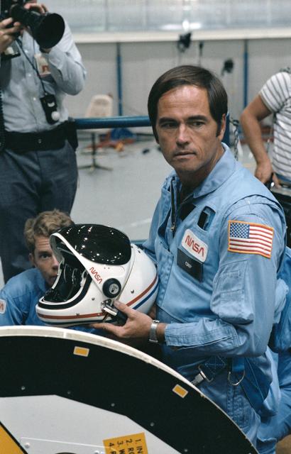 NASA image: Astronaut Crippen prepares to join crew in training