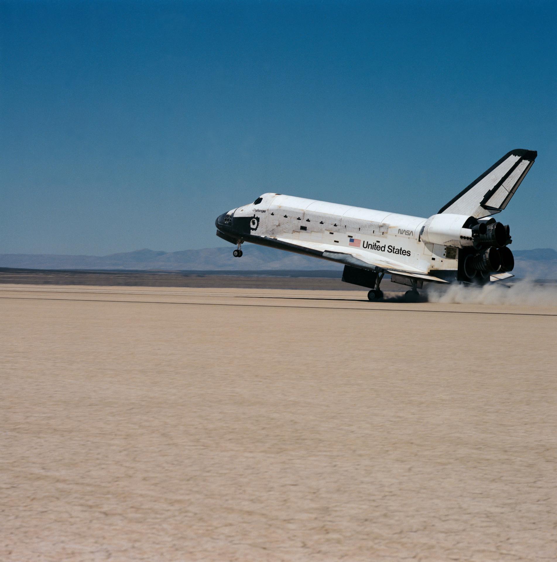 Space Shuttle Challenger landing at Edwards Air Force Base