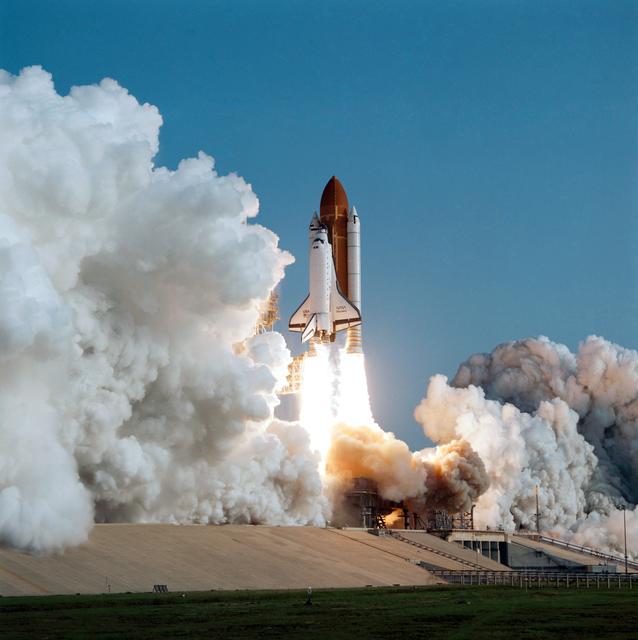 NASA image: Launching of the Shuttle Discovery and the STS 51-G mission