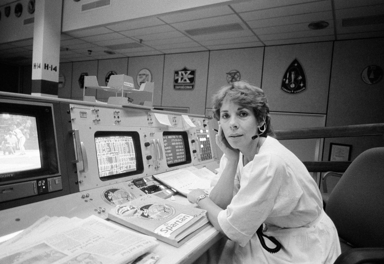 51G-S-219 (June 1985) --- Public Affairs Office (PAO) commentator Janet K. Ross is pictured at her console in the Mission Operations Control Room (MOCR) in the Mission Control Center at NASA's Johnson Space Center during the STS-51G mission. Photo credit: NASA