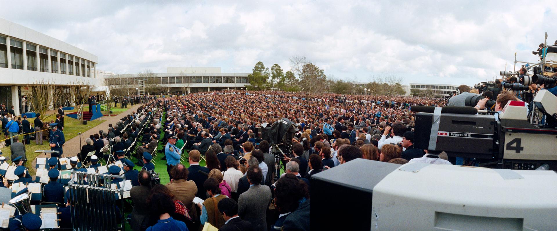 View of the STS 51-L Memorial service on JSC's main mall