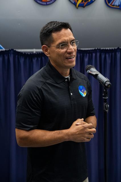 NASA image: Frank Rubio gives a speech