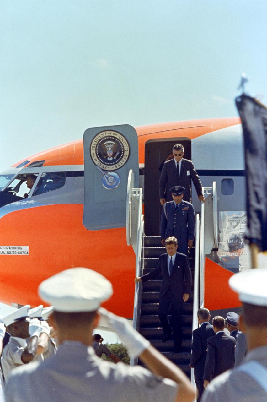 CAPE CANAVERAL, FLA. -- President John F. Kennedy arrives to tour Complex 37, Cape Canaveral Missile Test Annex.