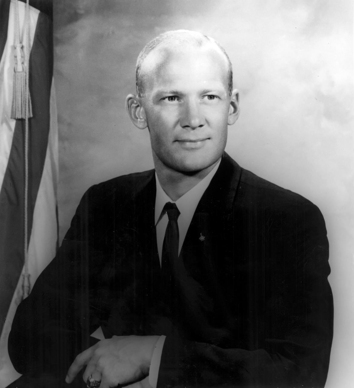 This is the official NASA portrait of astronaut Edwin E. (Buzz) Aldrin. Prior to joining NASA, Aldrin flew 66 combat missions in F-86s while on duty in Korea. At Nellis Air Force Base, Nevada, he served as an aerial gunnery instructor. Following his assignment as aide to the dean of faculty at the Air Force Academy, Aldrin flew F-100s as a flight commander at Bitburg, Germany. Aldrin was one of the third group of astronauts named by NASA in October 1963 and has logged 289 hours and 53 minutes in space, of which, 7 hours and 52 minutes were spent in Extra Vehicular Activity (EVA). On November 11, 1966, he launched into space aboard the Gemini 12 spacecraft on a 4-day flight, which brought the Gemini program to a successful close. During that mission, Aldrin established a new record for EVA, spending 5-1/2 hours outside the spacecraft. July 16-24, 1969, Aldrin served as lunar module pilot for Apollo 11, the first manned lunar landing mission. Aldrin followed Neil Armstrong onto the lunar surface on July 20, 1969, completing a 2-hour and 15 minute lunar EVA. Aldrin resigned from NASA in July 1971.
