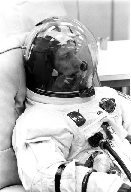 NASA image: KSC-68P-329