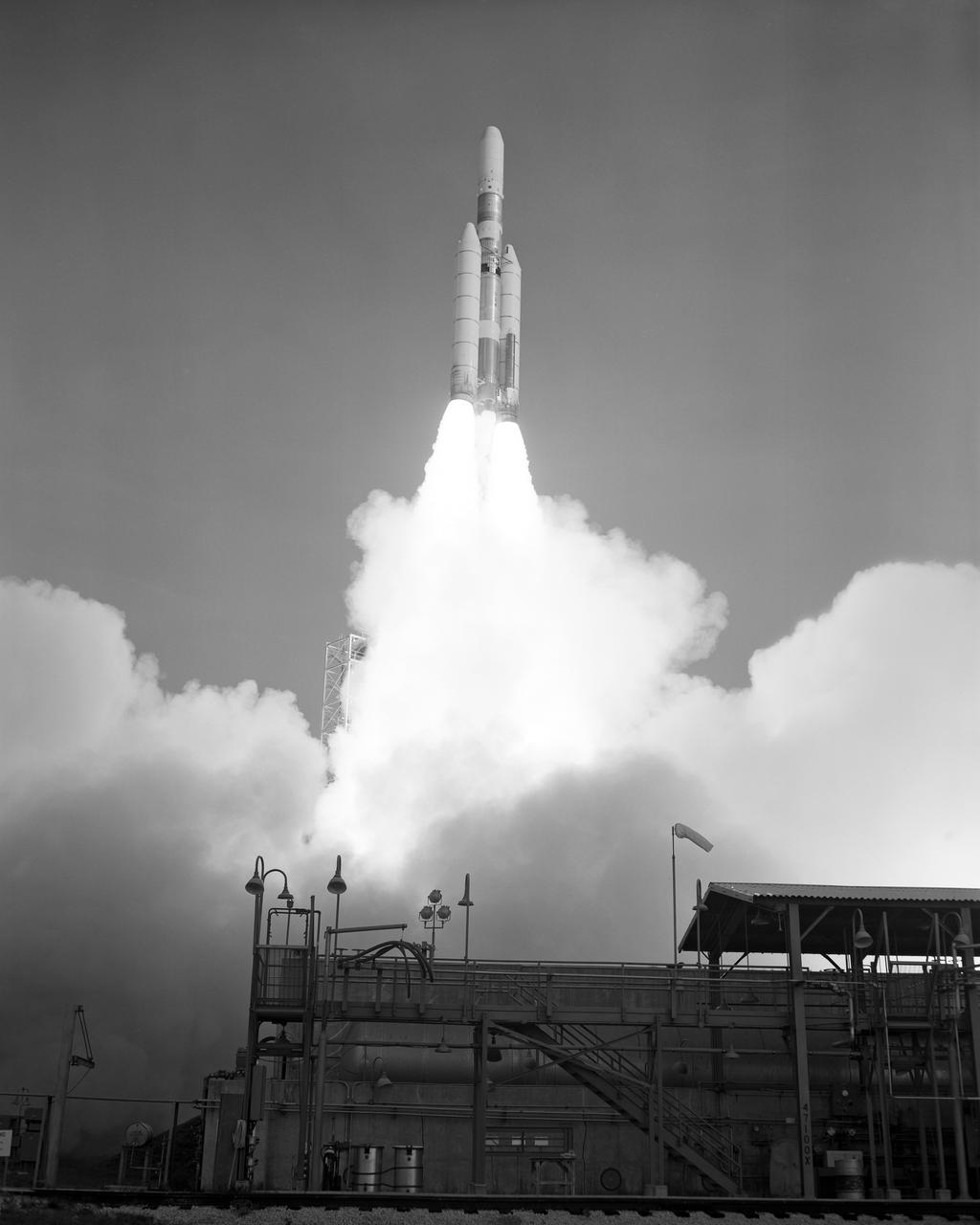 An Air Force Titan III-C lifted off from Complex 40 at Cape Canaveral Air Force Station at 9:00 A.M. EDT today to launch Application Technology Satellite 6, first in a new generation of NASA Communications satellites. (1.3-22) 