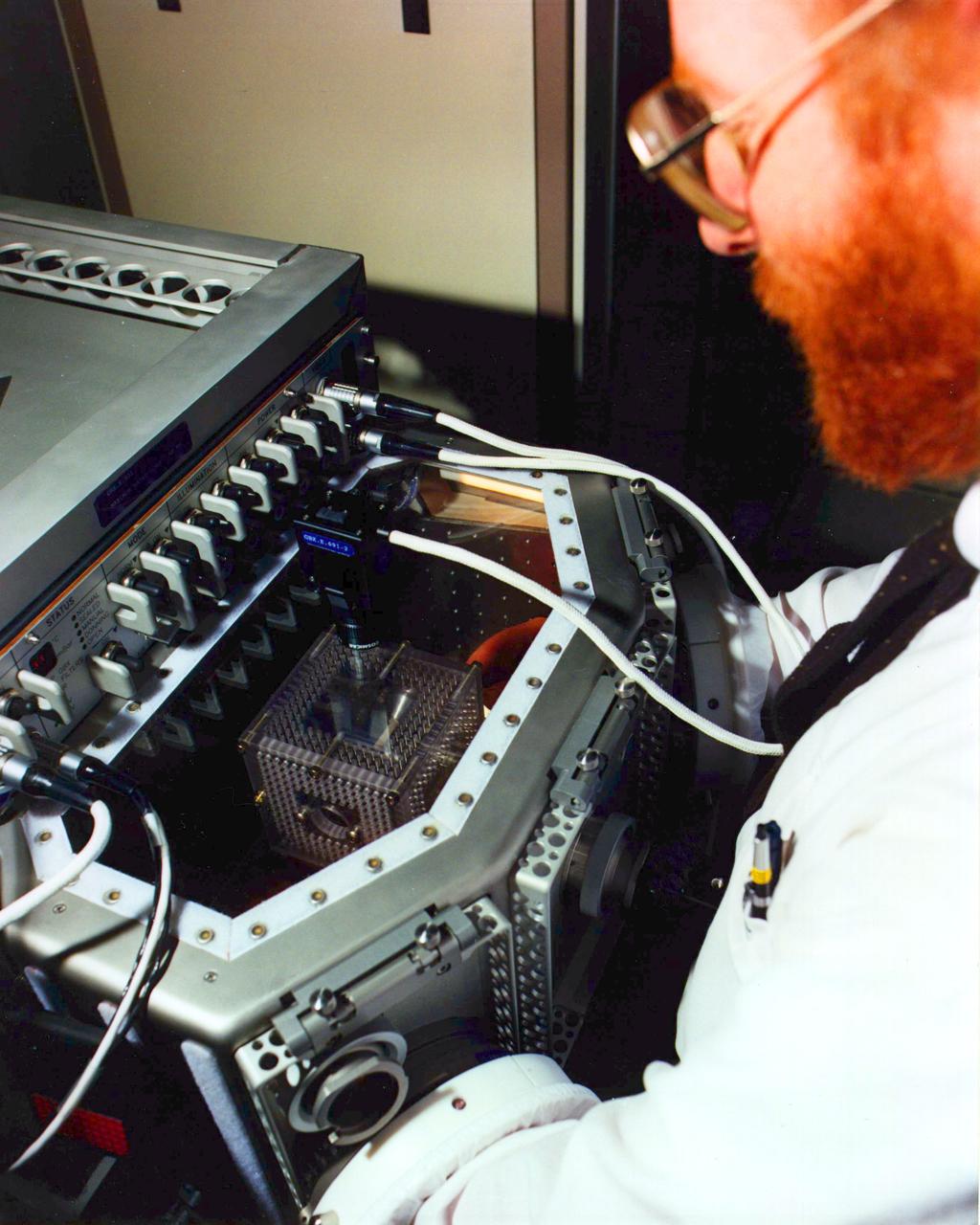 USML-1, Howard Ross working with the Glovebox Module