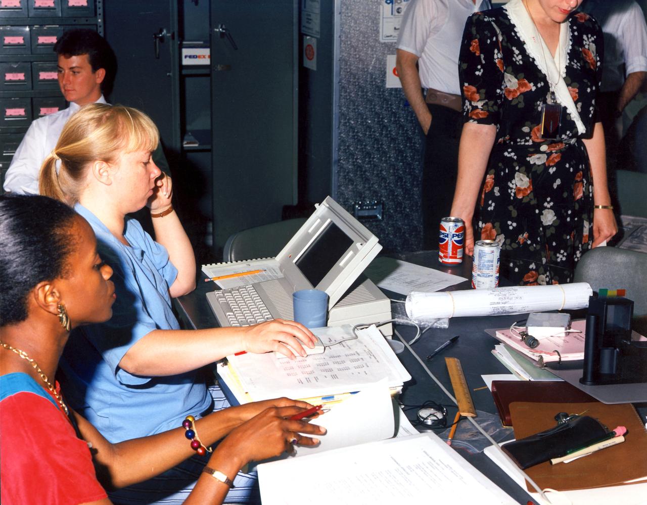 Experiment sequence test on USML-1 Glovebox equipment and test investigator group.