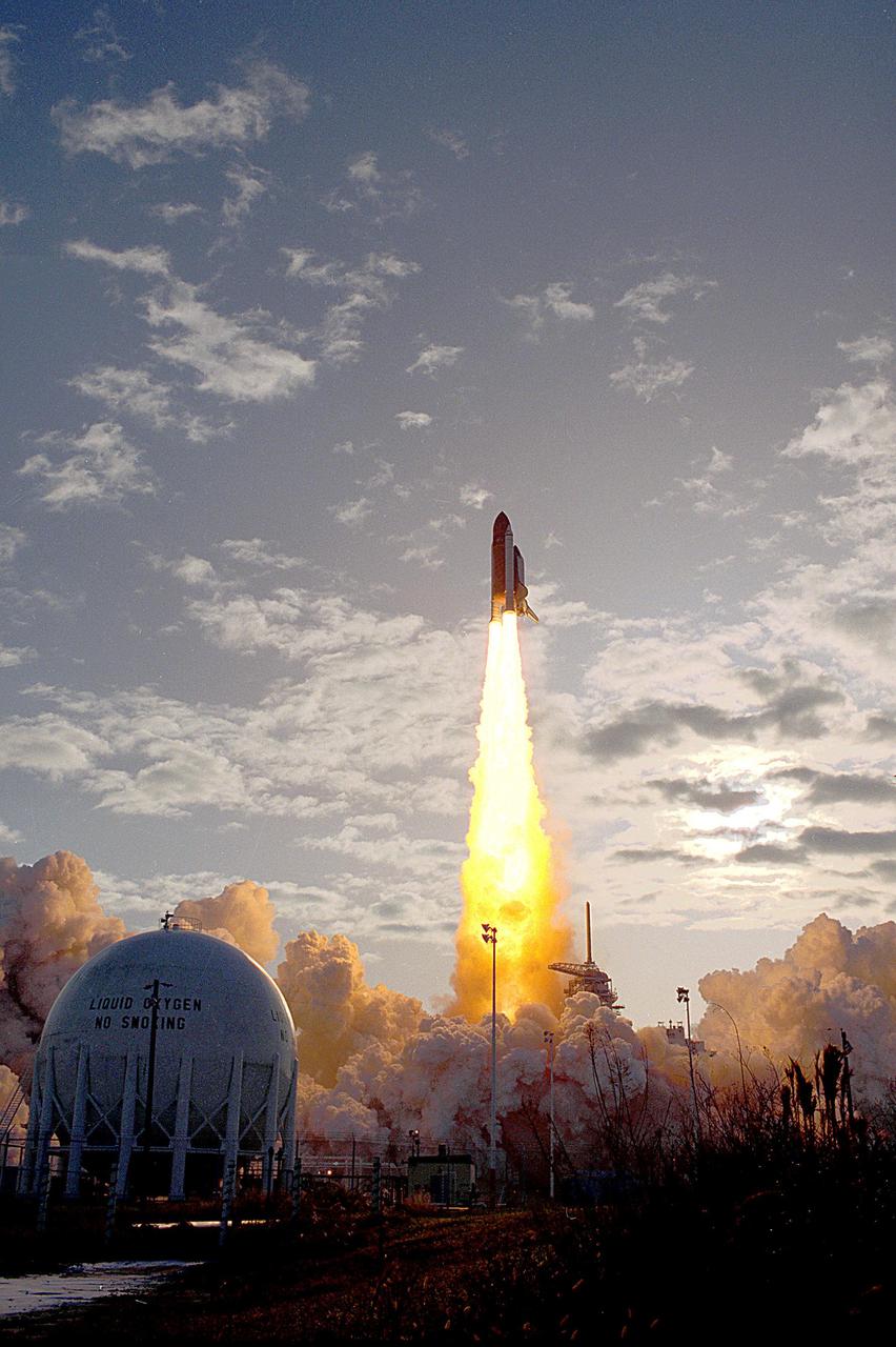 KENNEDY SPACE CENTER, FLA. -- STS-53: Discovery