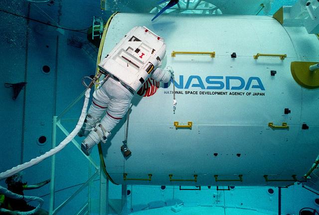 Japanese Experimental Module testing in Marshall's Neutral Buoyancy Simulator (NBS).