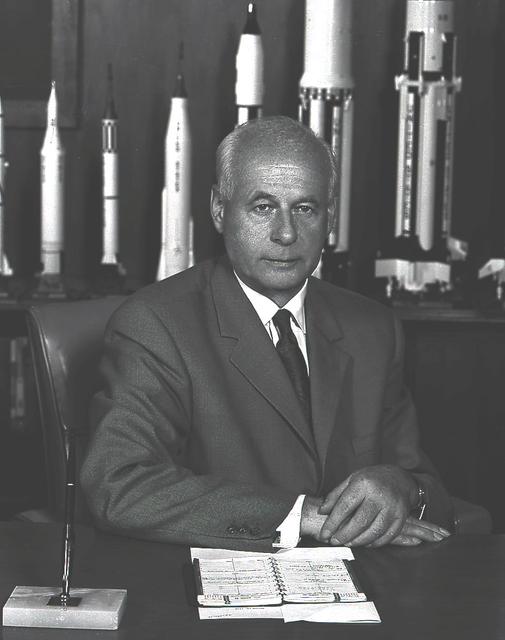 Official portrait of Marshall's second Center Director Dr. Eberhard F. Rees (1970-1973).