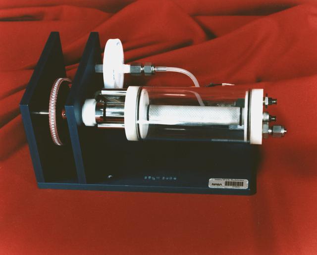 The NASA Bioreactor provides a low turbulence culture environment which promotes the formation of large, three-dimensional cell clusters. Due to their high level of cellular organization and specialization, samples constructed in the bioreactor more closely resemble the original tumor or tissue found in the body. NASA-sponsored bioreactor research has been instrumental in helping scientists to better understand normal and cancerous tissue development. In cooperation with the medical community, the bioreactor design is being used to prepare better models of human colon, prostate, breast and ovarian tumors. Cartilage, bone marrow, heart muscle, skeletal muscle, pancreatic islet cells, liver and kidney are just a few of the normal tissues currently being cultured in rotating bioreactors by investigators