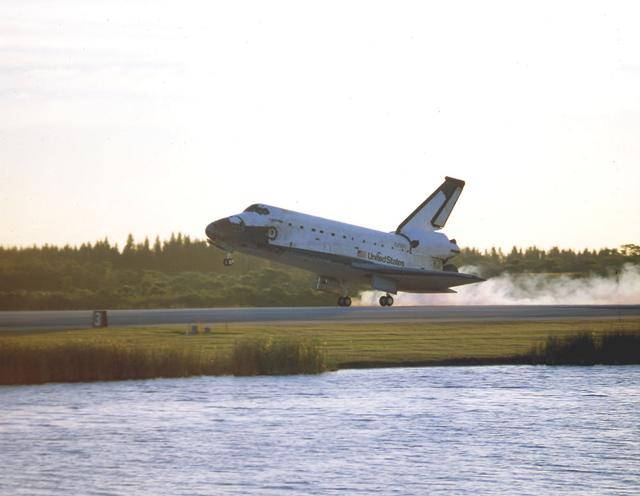 With Commander Kevin R. Kregel and Pilot Steven W. Lindsey at the controls, the orbiter Columbia (STS-87) touched down its main gear on Runway 33 at Kennedy Space Center's (KSC) Shuttle Landing Facility to complete a 15-day, 16-hour and 34-minute-long mission of 6.5 million miles. During the 88th Space Shuttle mission, the crew performed experiments on the United States Microgravity Payload-4 and pollinated plants as part of the Collaborative Ukrainian Experiment. This was the 12th landing for Columbia at KSC and the 41st KSC landing in the history of the Space Shuttle program.