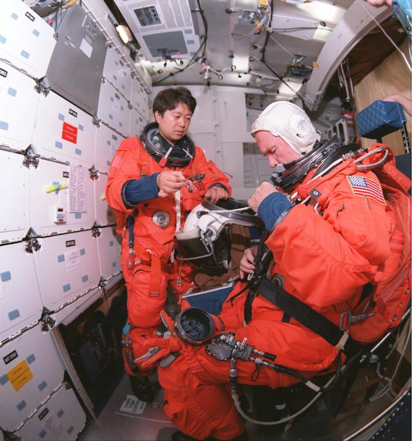 NASA image: STS-95 crew training - emergency egress training at bldg 9