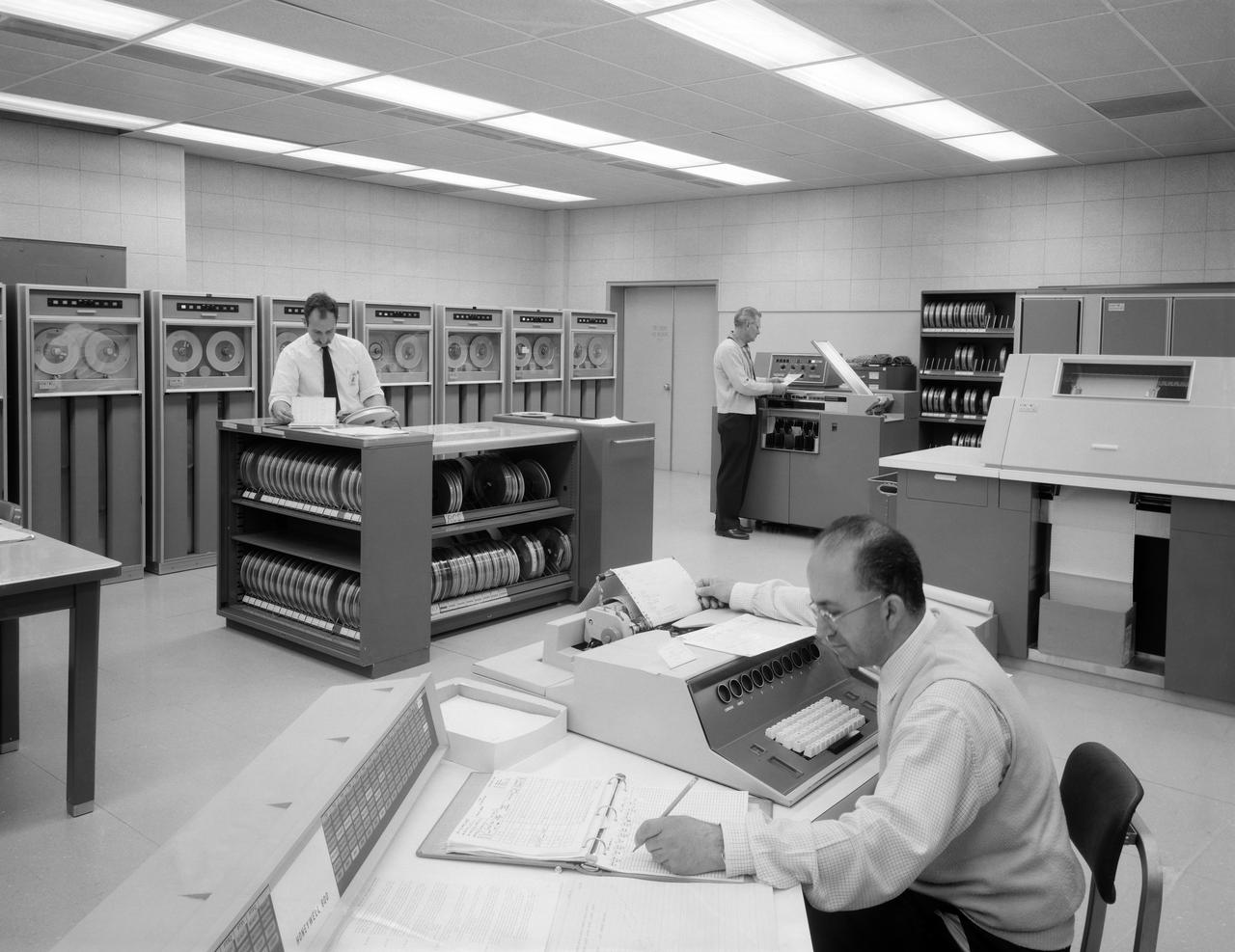 Honeywell H-800 Data Processing System at Ames Research Center
