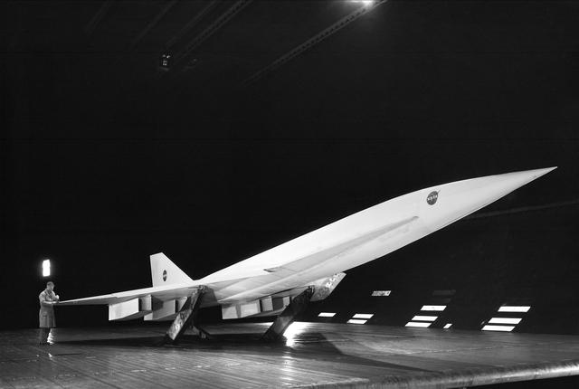 NASA image: Fixed Wing Supersonic Transport in Ames 40x80 Foot Wind Tunnel.