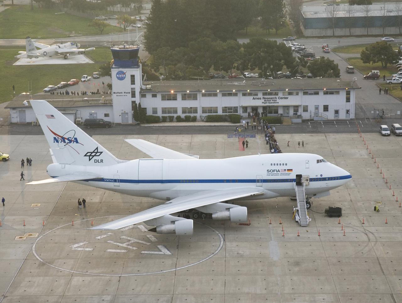 Thousands of NASA Ames employees and their families toured NASA's SOFIA flying observatory during its first visit to NASA Ames Research Center, Jan. 14, 2008.