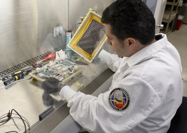 NASA image: EuCROPIS EVT-2 Power Cell in N-239 Lab