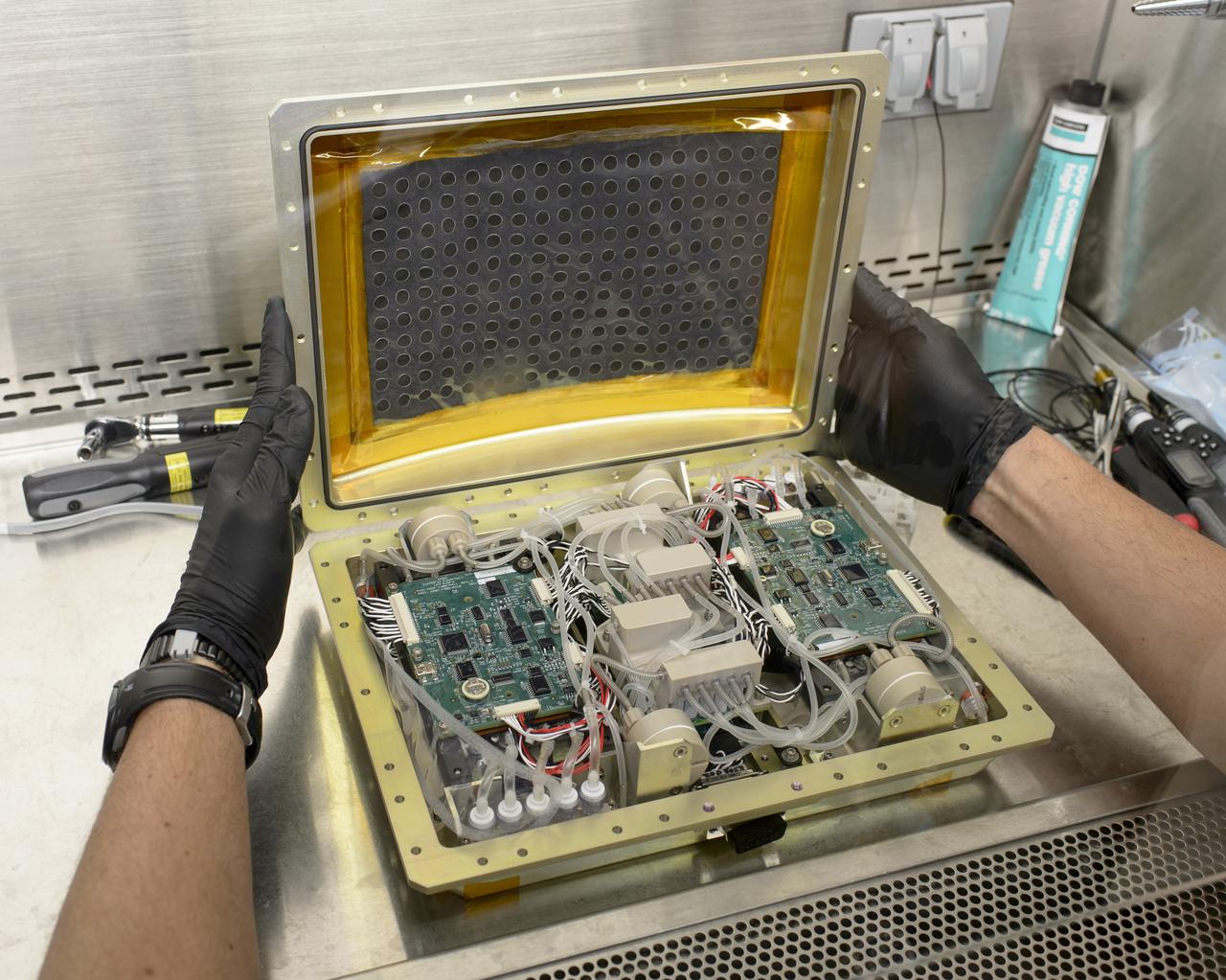 EuCROPIS EVT-2 Power Cell in N-239 Lab with Ivan Paulino-Lima