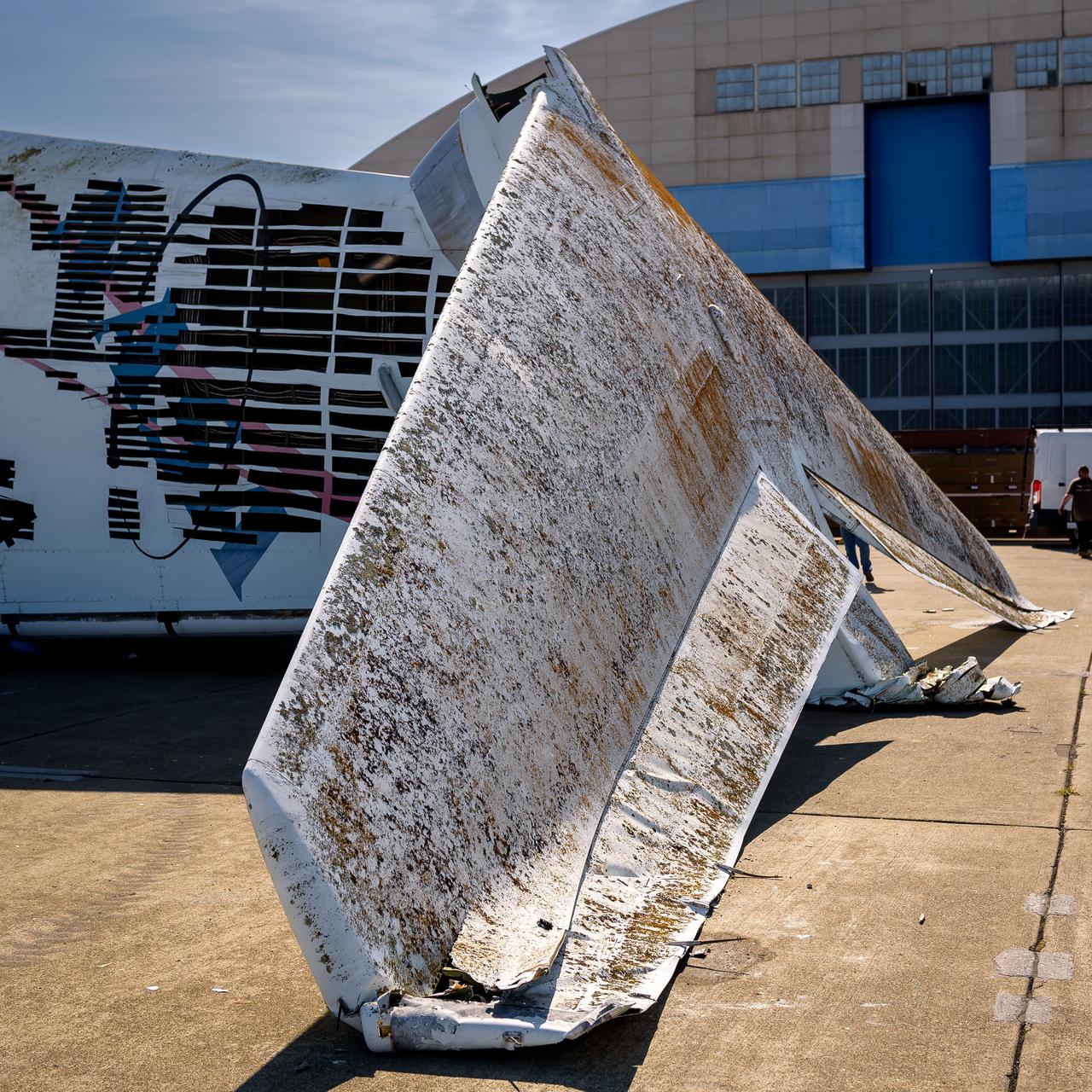 Close-up view of the tail section of the modified C-141 Kuiper Airborne Observatory, (KAO) (NASA-714), severed from the fuselage on the N211 apron at Moffett Field, California.